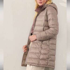 Athleta Aire Parka - feather - small